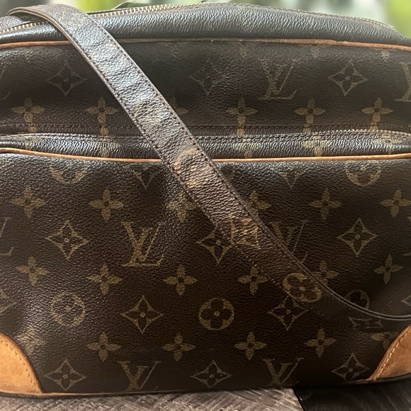 Louis Vuitton Handbags - Louis Vuitton Brown Monogram Nile Bag.